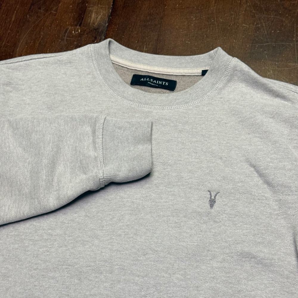 AllSaints Raven Crew Sweatshirt Mens Medium Light Gray Ramskull Logo MF048K